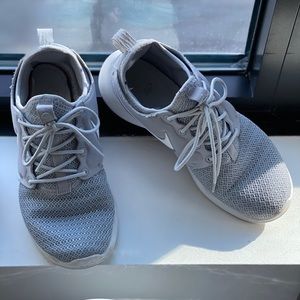 Nike 7 running sneakers